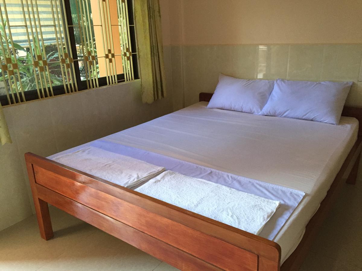 Ta Eng Guesthouse Kampot Esterno foto